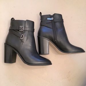 NWT Michael Kors Black Leather Boots New Size 7.5